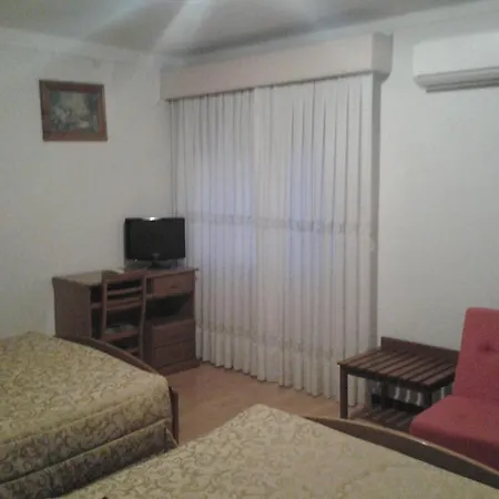 Residencial Pinto 3* Guarda